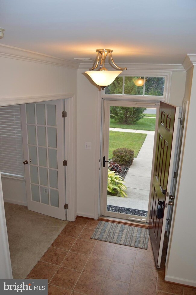 42985 Edgewater St, Chantilly, VA 20152 - photo 2