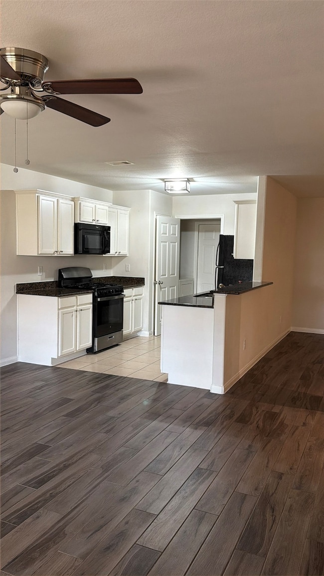 9919 Opal Rock Dr, Rosharon, TX 77583 - photo 4