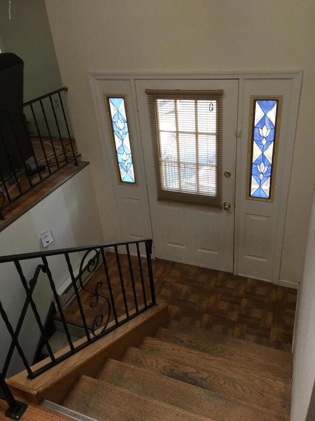 217 Mohican Rd, Canadensis, PA 18325 - photo 2