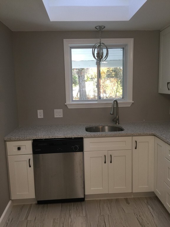 94 Apremont Hwy, Holyoke, MA 01040 - photo 7