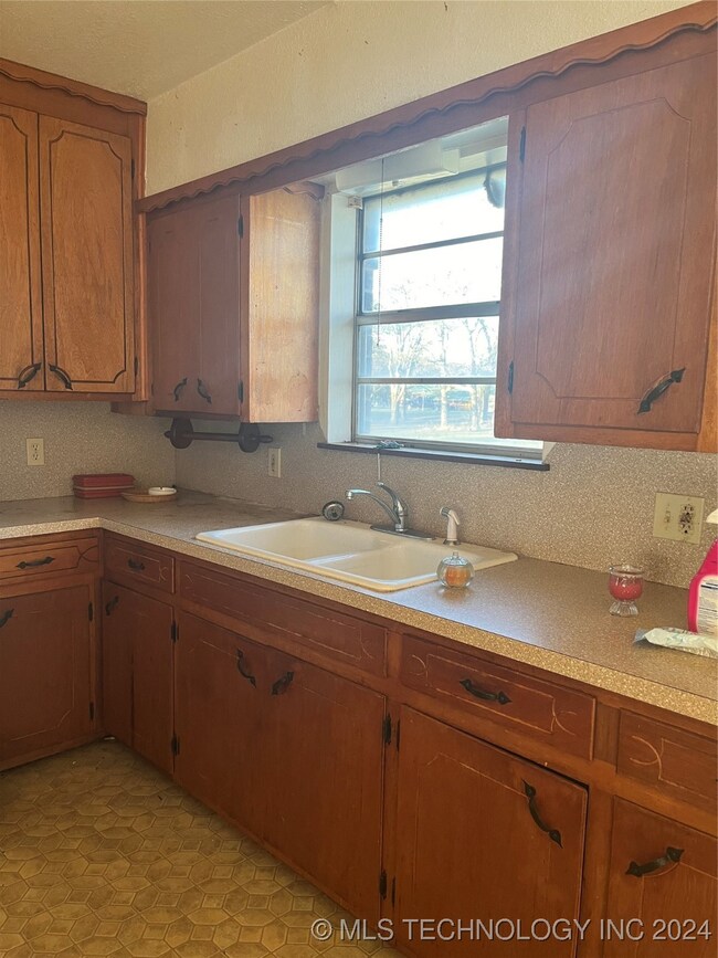 20 Pruitt St, Ardmore, OK 73401 - photo 5