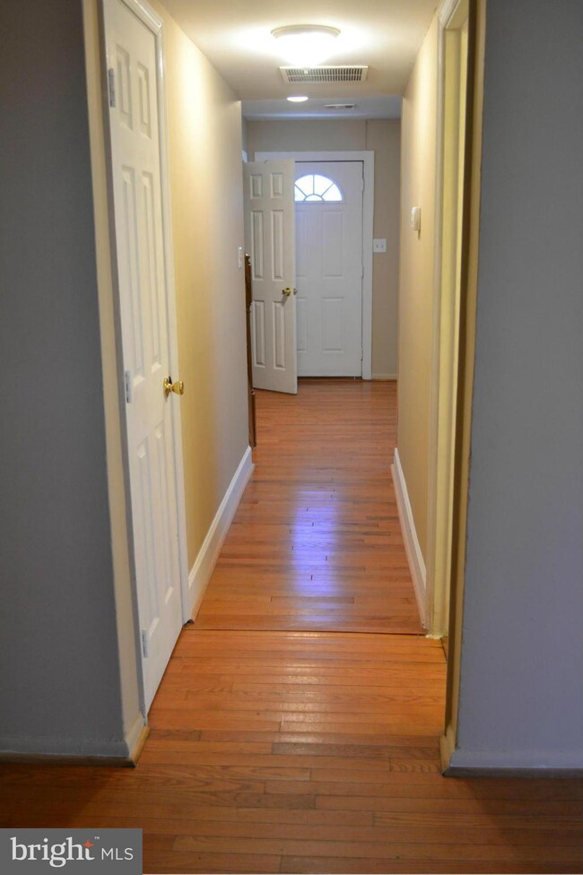 3021 Sigel Ct, Dumfries, VA 22026 - photo 5