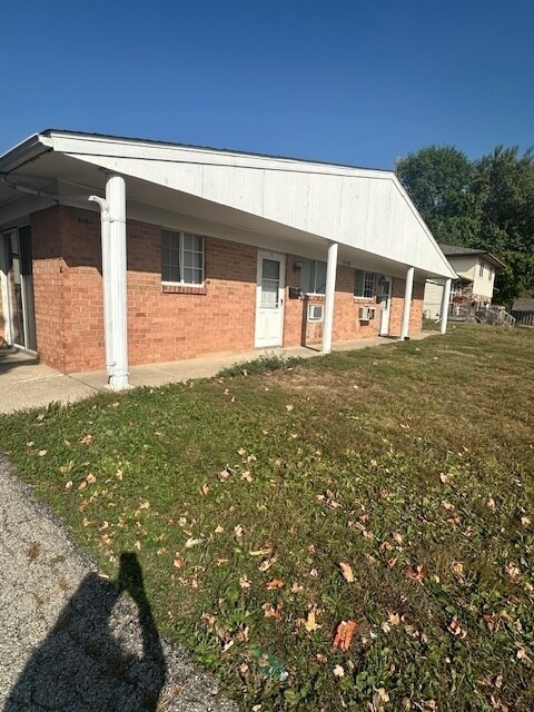 1508 Woods Ave, Normal, IL 61761 - photo 3