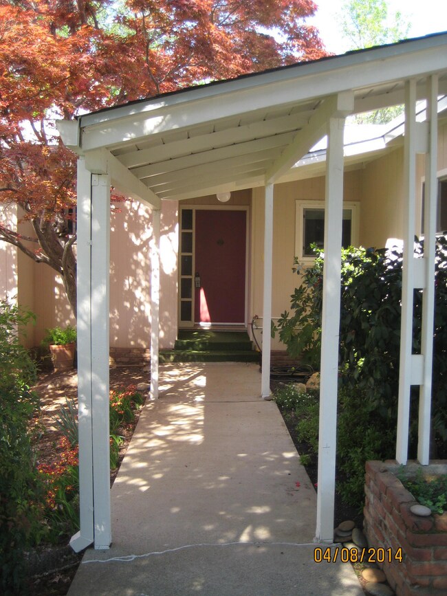 1732 Regent Ave, Redding, CA 96001 - photo 3