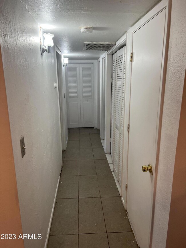 6661 N 46th Ln, Glendale, AZ 85301 - photo 6