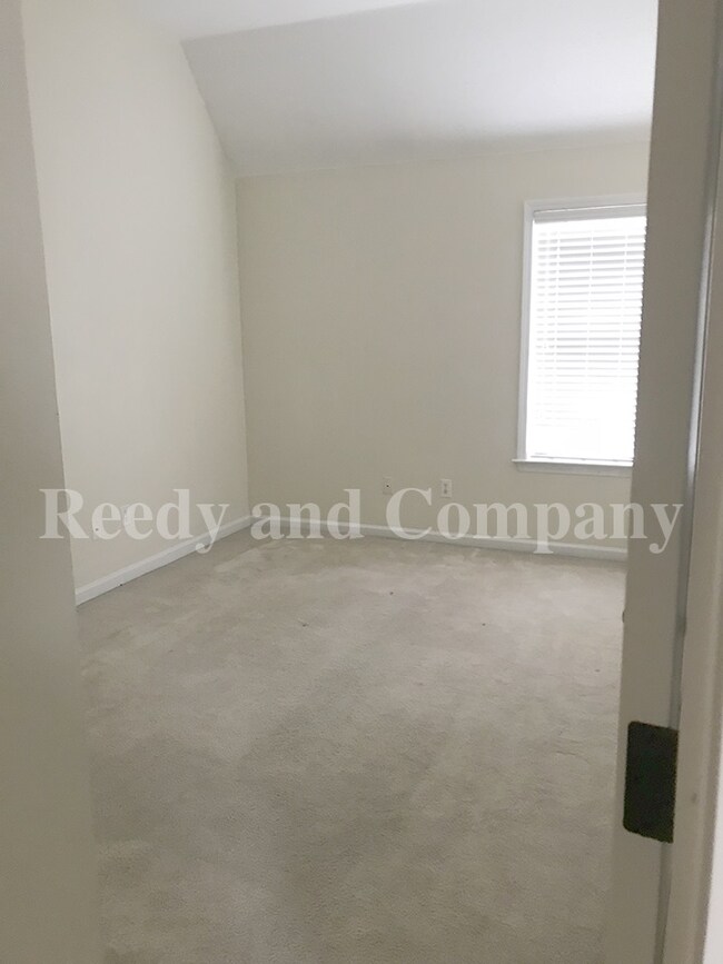 1331 Appling Rd, Cordova, TN 38016 - photo 5