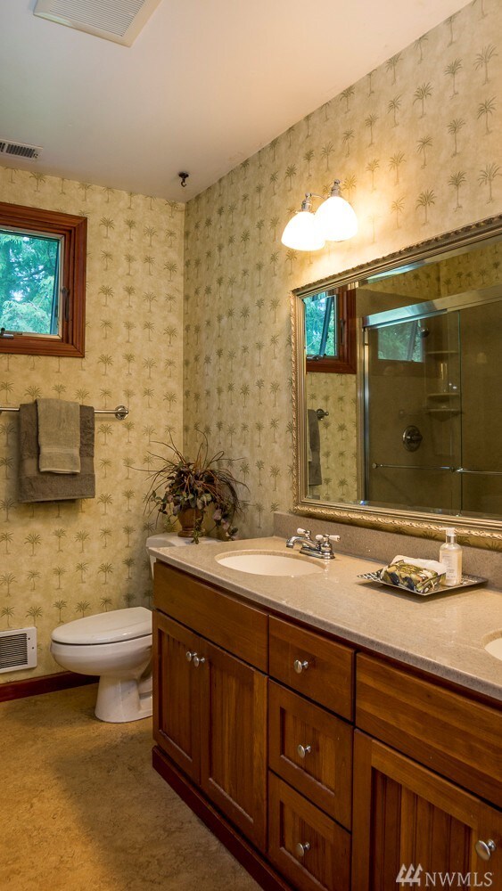 8526 216th St SW, Edmonds, WA 98026 - photo 4