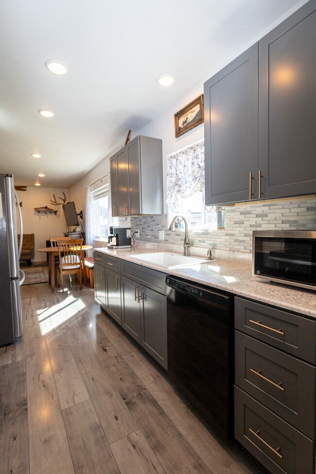 610 Michigan Ave, Libby, MT 59923 - photo 7