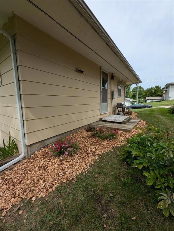 side entrance to the kitchen