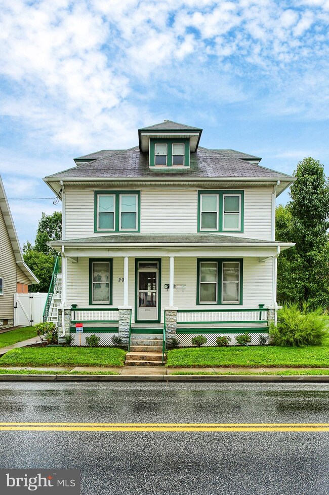 200 E Simpson St, Mechanicsburg, PA 17055 - photo 2