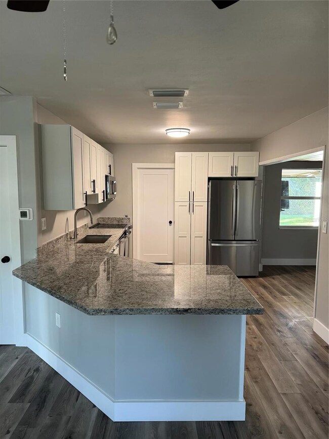 104 Pocono Trail W unit b, Nokomis, FL 34275 - photo 6