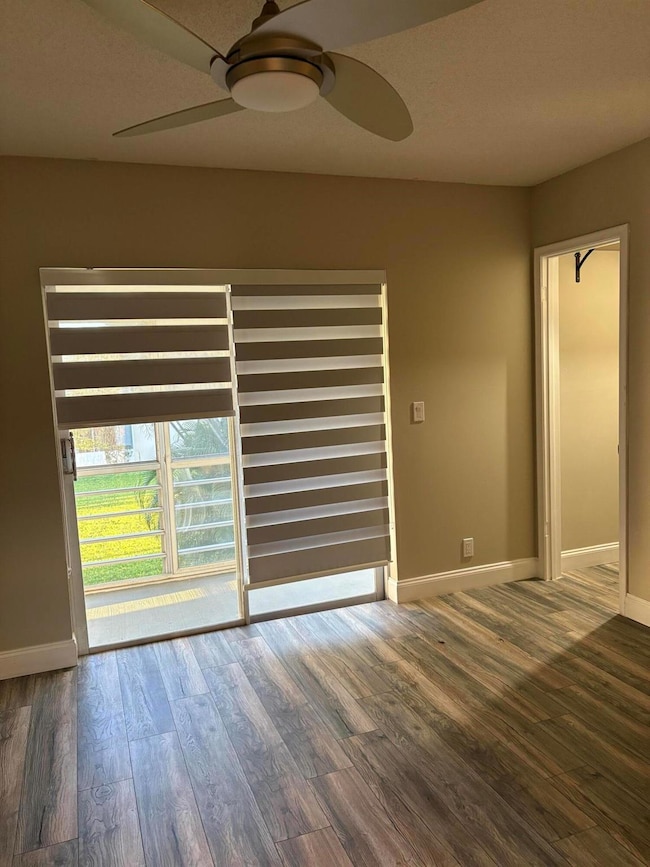 111 Waltham E, West Palm Beach, FL 33417 - photo 4