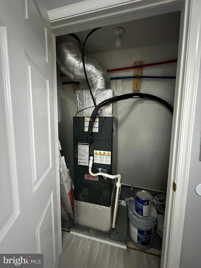 9 Pennsylvania Ave, Claymont, DE 19703 - photo 6