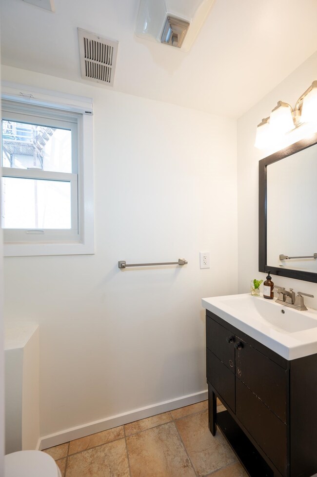 176 Webster Ave unit 1, Jersey City, NJ 07307 - photo 3