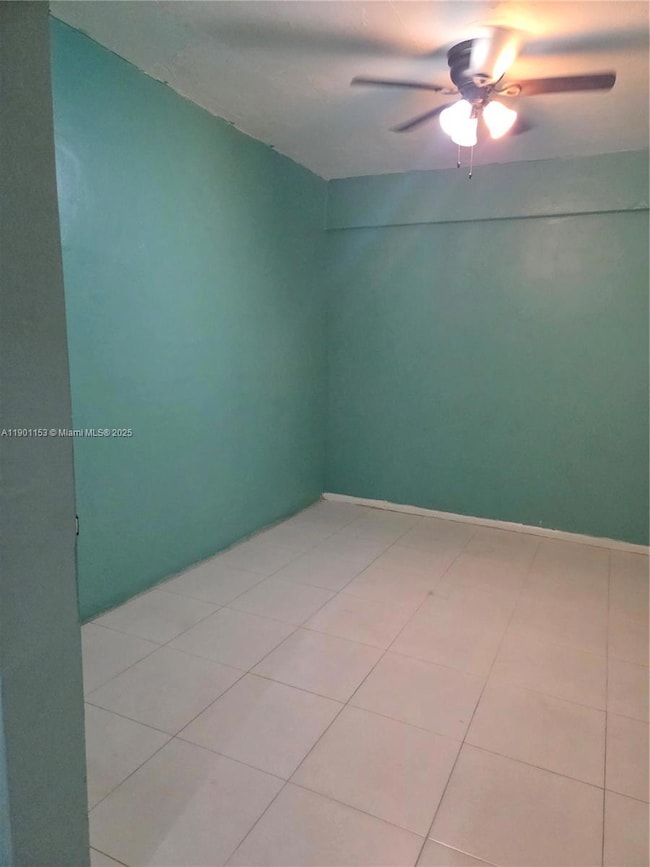 3411 N 72nd Way unit 1, Hollywood, FL 33024 - photo 2