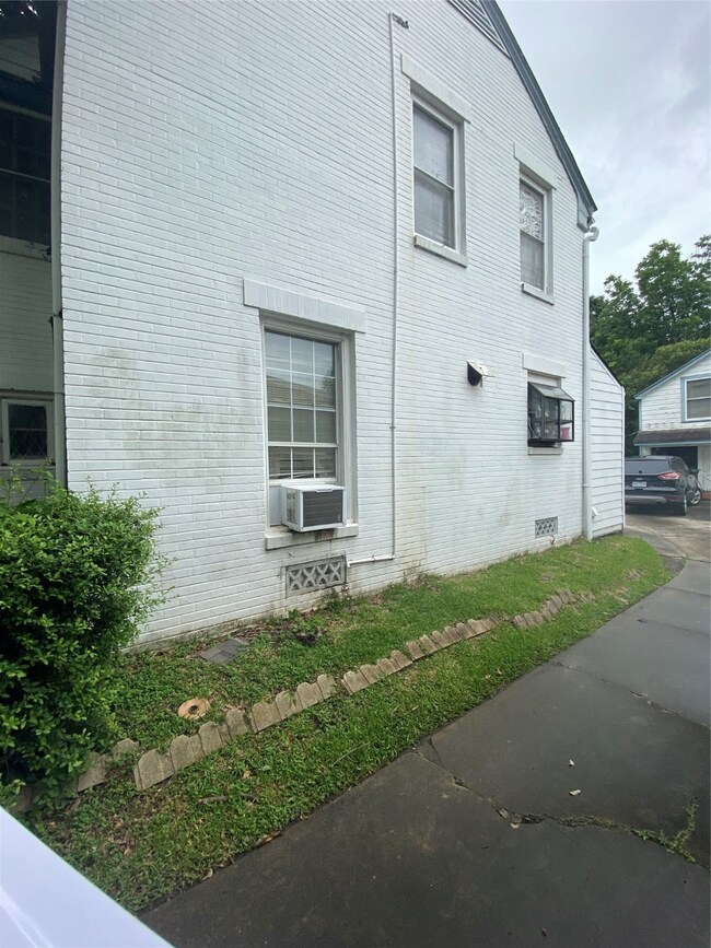 4122 Roseneath Dr, Houston, TX 77021 - photo 4