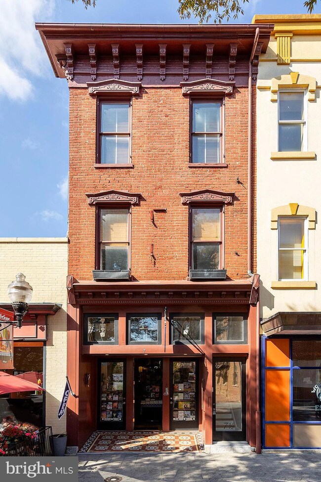 7 N Loudoun St unit 1/2, Winchester, VA 22601 - photo 3