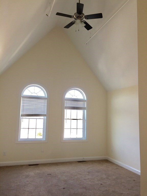 78 Holten St unit 302, Danvers, MA 01923 - photo 4