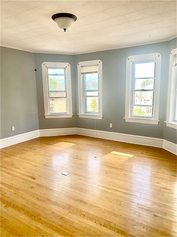 21 Hart St unit 3, Fall River, MA 02724 - photo 2