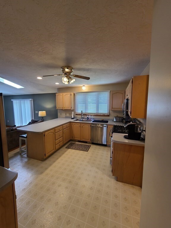 37 Bonnybrook Rd, Worcester, MA 01606 - photo 6