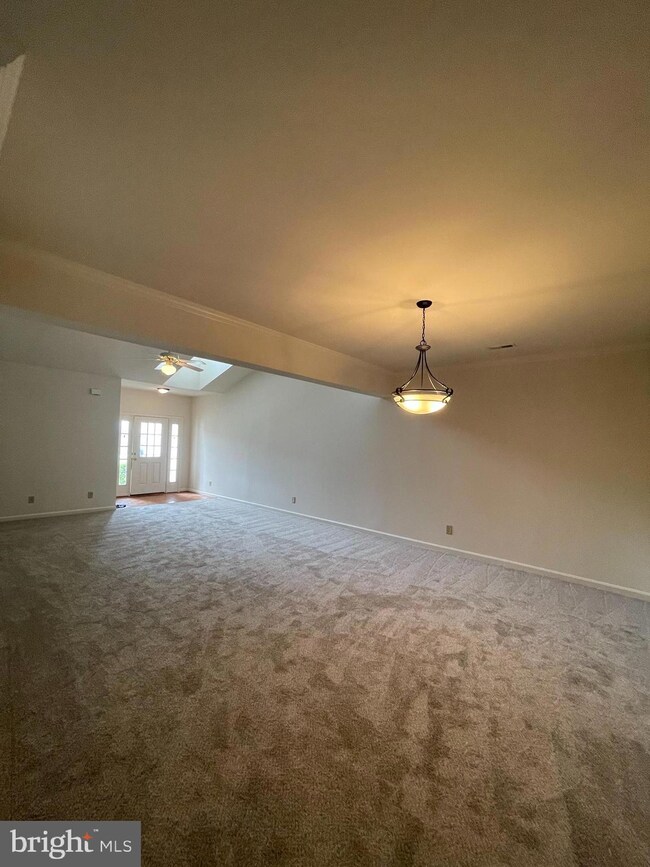 11211 Macon Dr, Fredericksburg, VA 22407 - photo 6