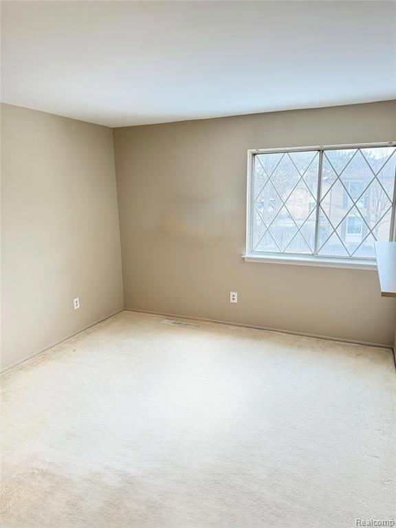 29257 Hayes Rd unit J6, Warren, MI 48088 - photo 7