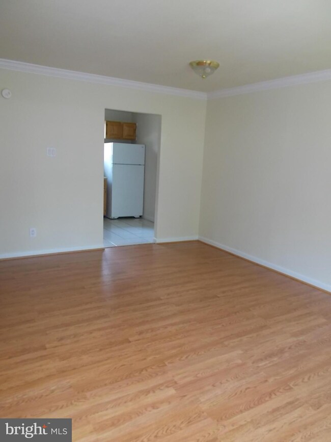 14414 Bel Pre Dr, Silver Spring, MD 20906 - photo 5