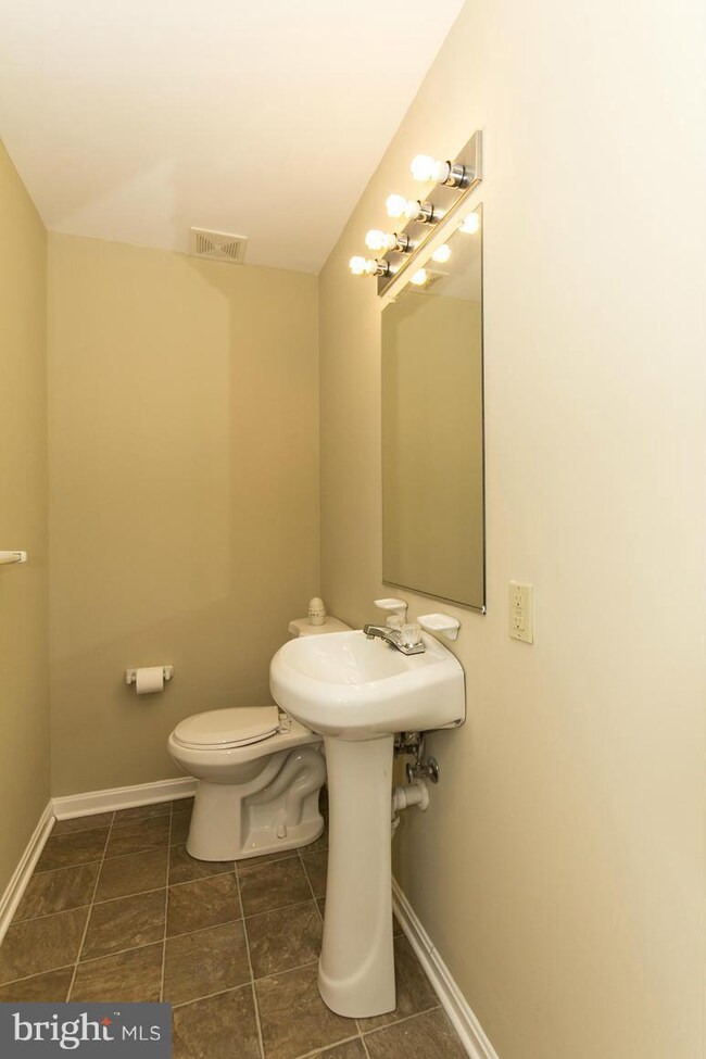 57 Royalty Cir, Owings Mills, MD 21117 - photo 6