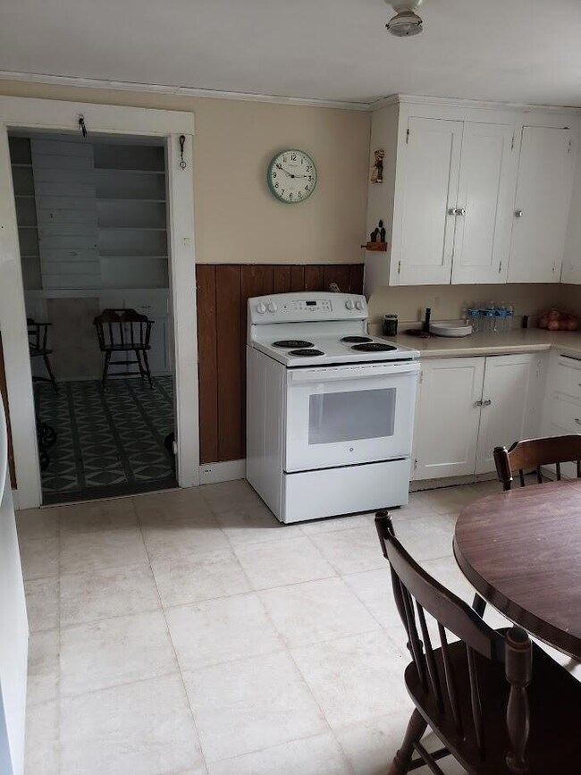 35 Clinton St, Milo, ME 04463 - photo 3