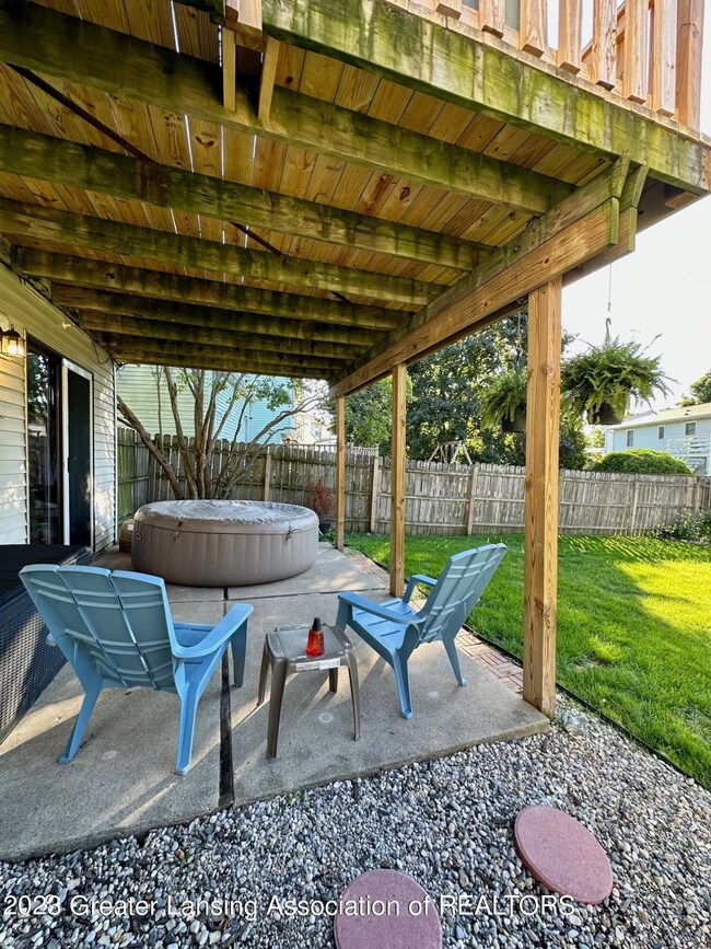 442 Jade Dr, Lansing, MI 48917 - photo 6