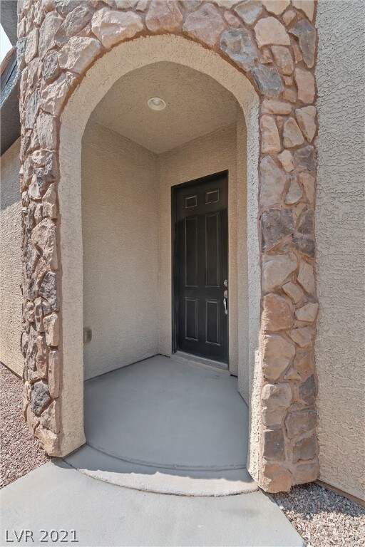 FRONT EXTERIOR