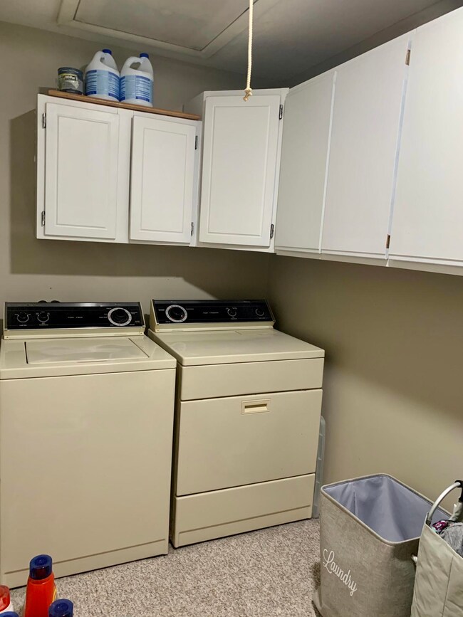 6 Large Laundry and Utility Room- with p