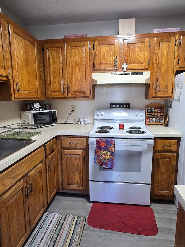 177 Lisle St unit 5, Torrington, CT 06790 - photo 6