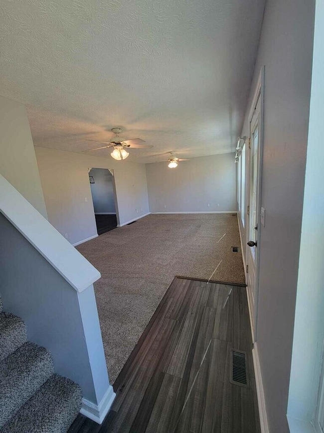 633 Pleasant Hill Dr, Harrodsburg, KY 40330 - photo 4