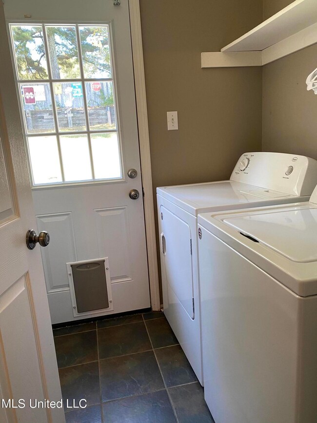 ADCD0140-632E-4B44-8CF0-FF2644C5B1E9