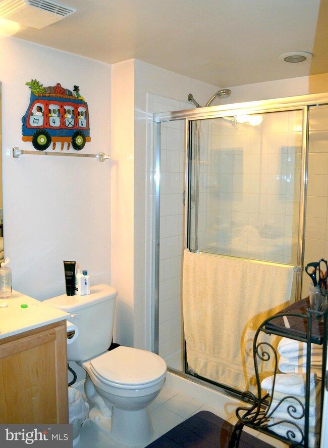 7923 Eastern Ave unit 802, Silver Spring, MD 20910 - photo 5