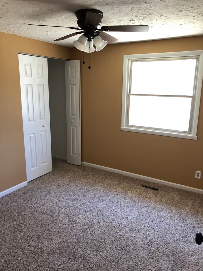 4 Alameda Dr, Carpentersville, IL 60110 - photo 5