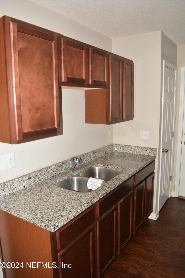 8930 Dandy Ave, Jacksonville, FL 32211 - photo 4