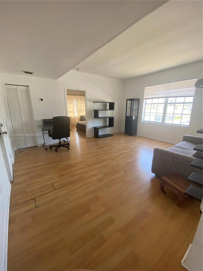 1051 Meridian Ave unit 1M, Miami Beach, FL 33139 - photo 7