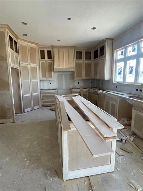 18469 Mohawk Ln, Stilwell, KS 66085 - photo 6