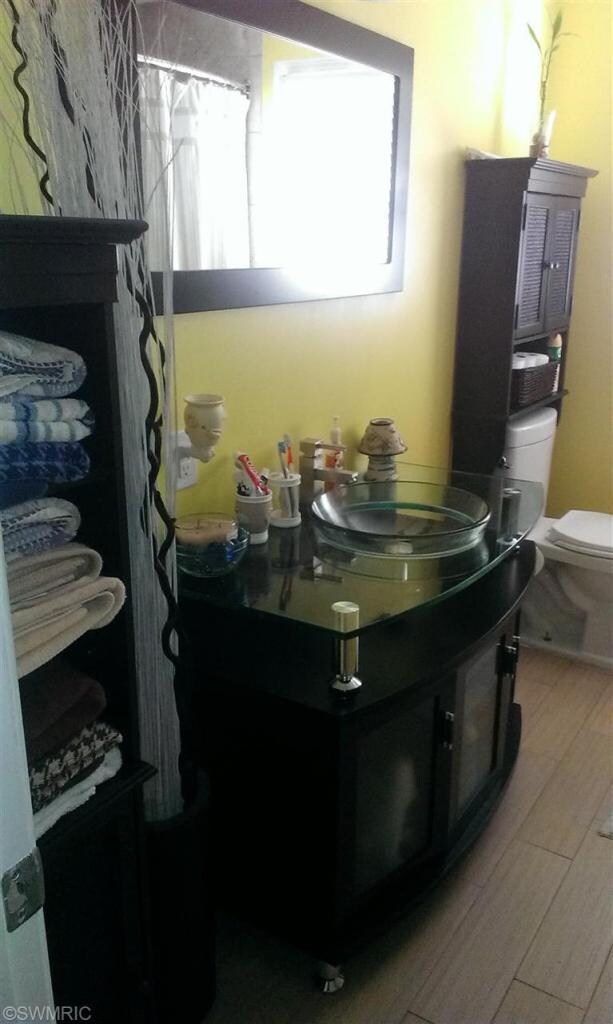 1074 Spencer St NE, Grand Rapids, MI 49505 - photo 4