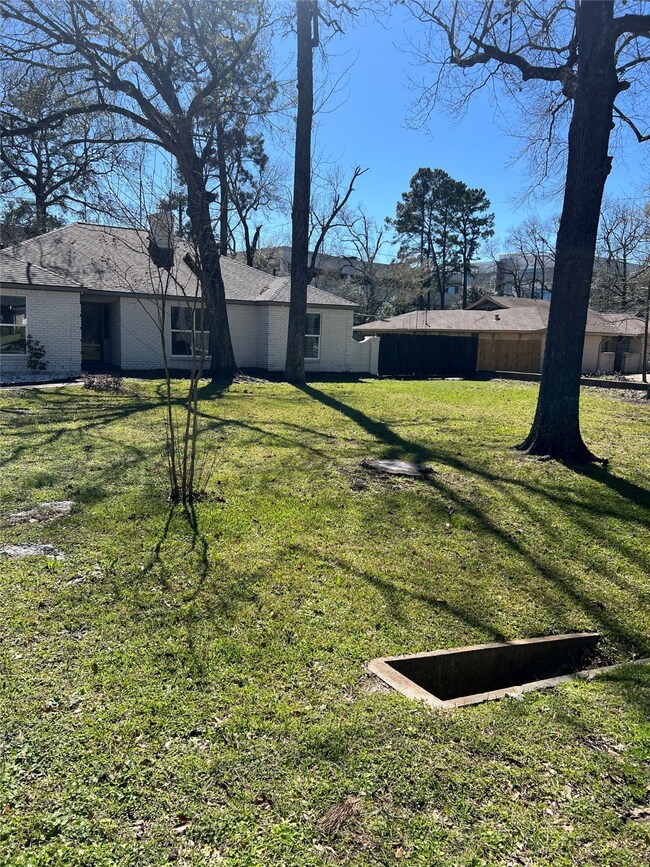 218 Oakwood Dr, Spring, TX 77386 - photo 4