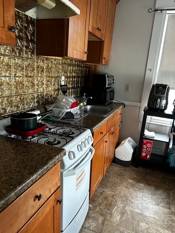 1085 Hancock St unit 1, Quincy, MA 02169 - photo 6