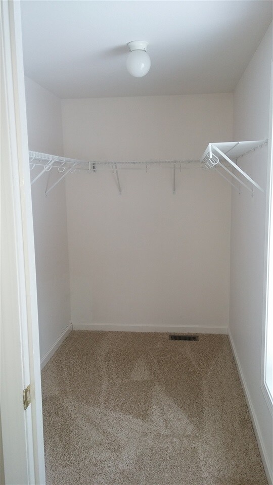 92 Barbara Ln, Hudson, NH 03051 - photo 6