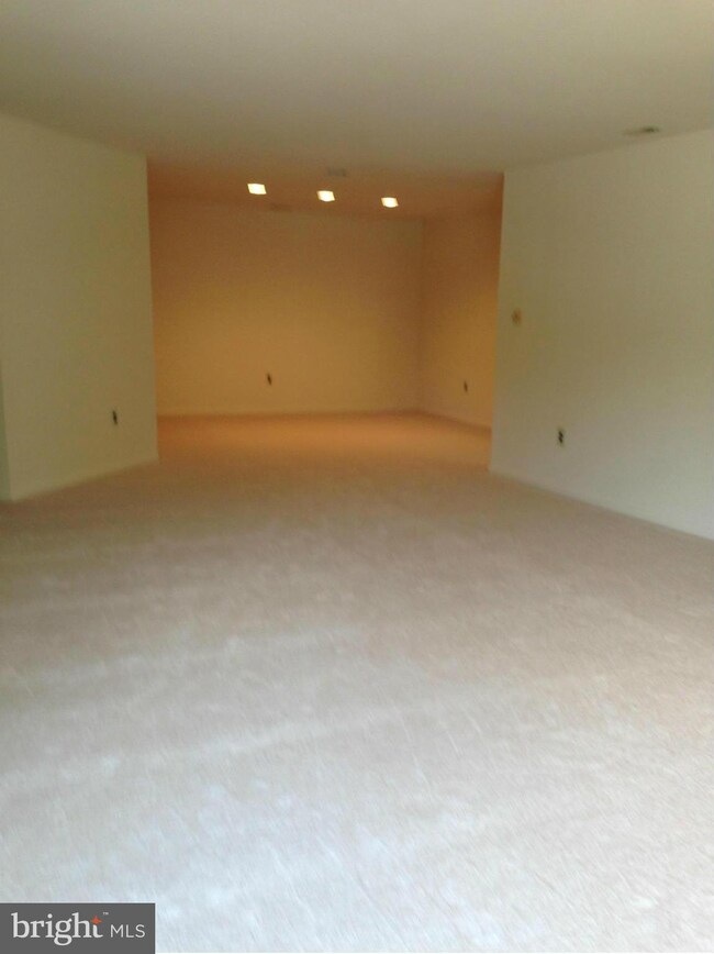 Towers Condominiums unit 301B, Baltimore, MD 21209 - photo 5