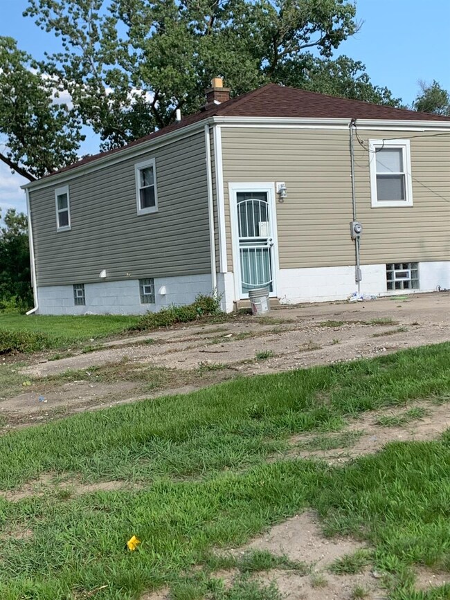 2300 Fillmore St, Gary, IN 46407 - photo 2