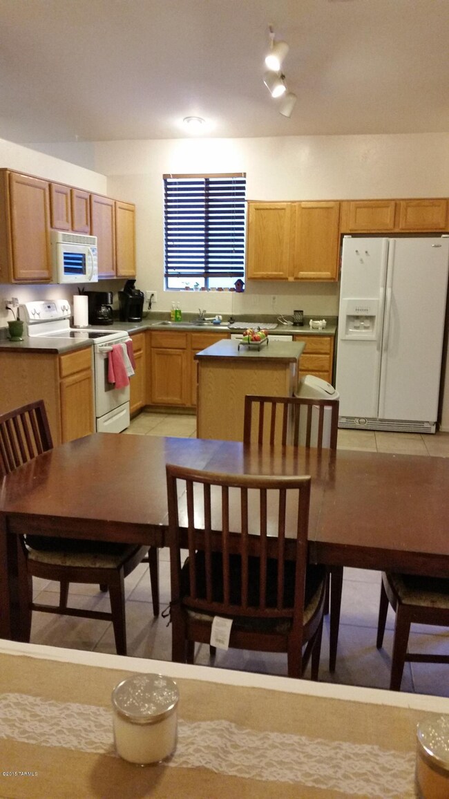 10217 E Prospect Vista Way, Tucson, AZ 85747 - photo 5