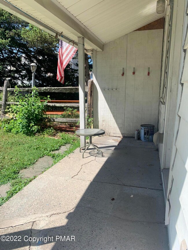 369 East Aly N, Lehighton, PA 18235 - photo 7