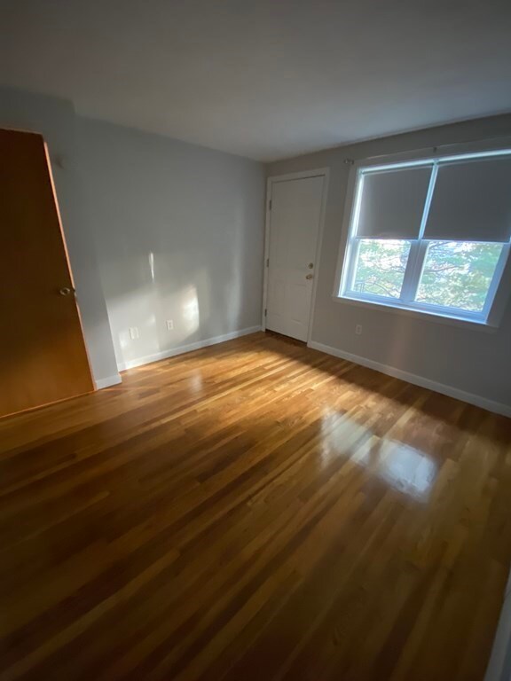 27 School Ave unit B, Waltham, MA 02453 - photo 3