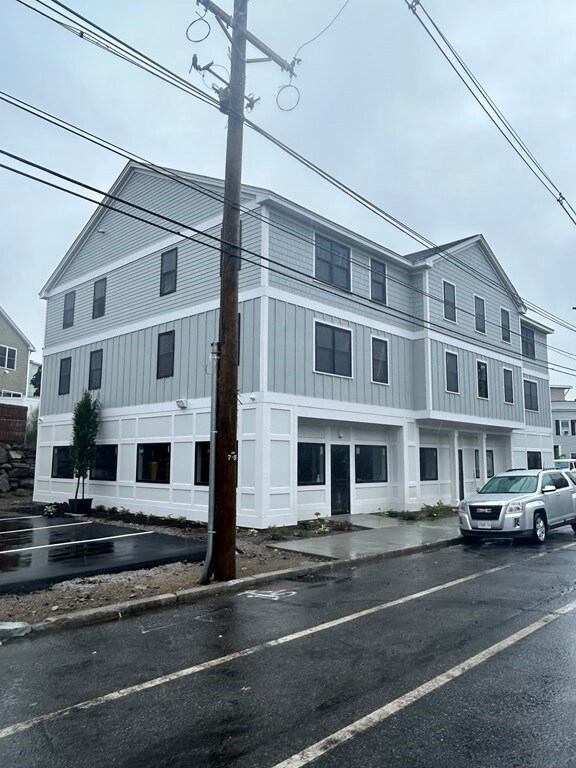 135 Chelmsford St unit 1, Lowell, MA 01851 - photo 2